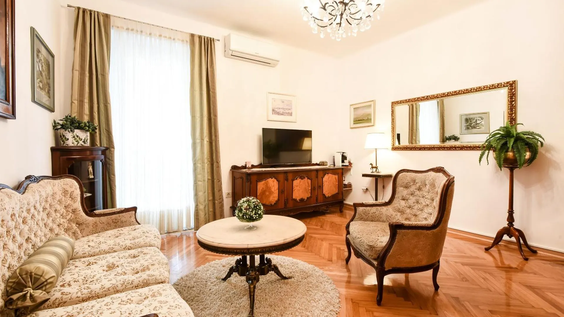 Central Palace Apartment Zadar Chorvatsko