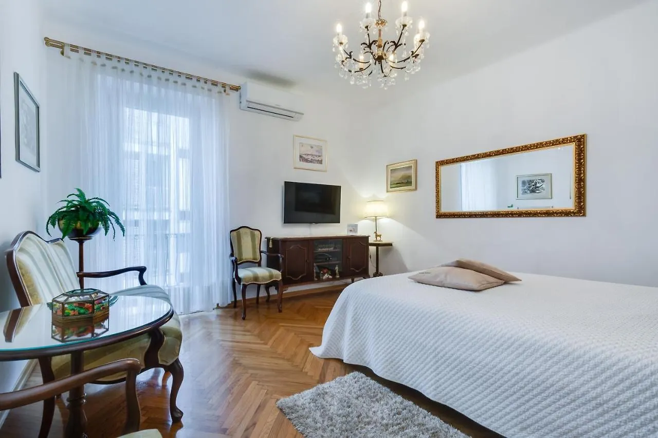 Central Palace Apartment Zadar 0*,  Chorvatsko