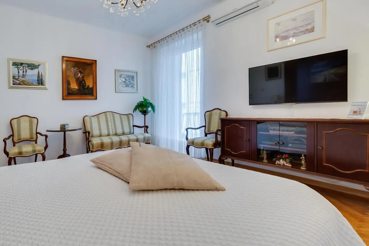 Central Palace Apartment Zadar